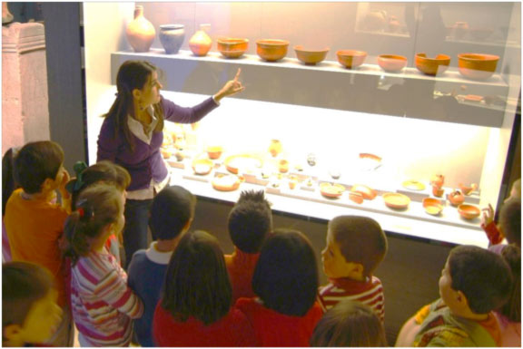 Visita guiada para niños en el Museo de Leon.